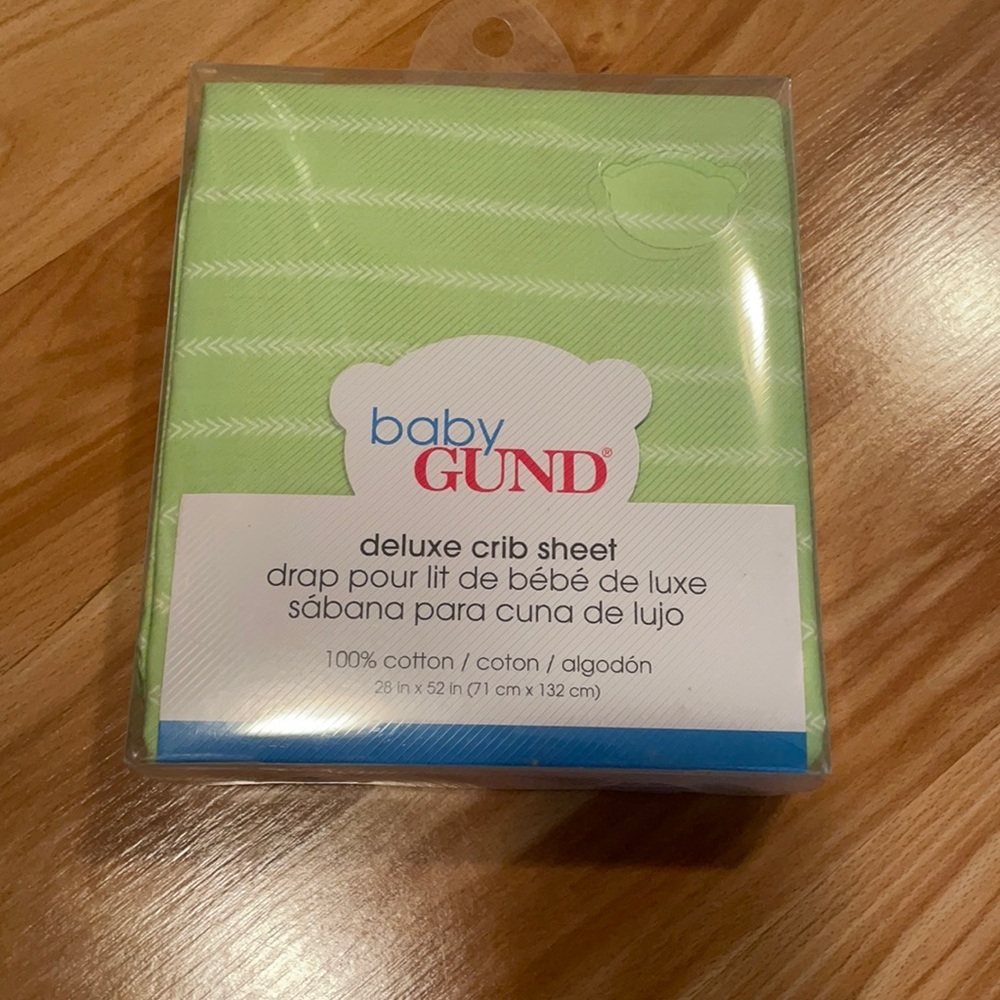 NWT Baby Gund Deluxe Crib Sheet in Green Chevron